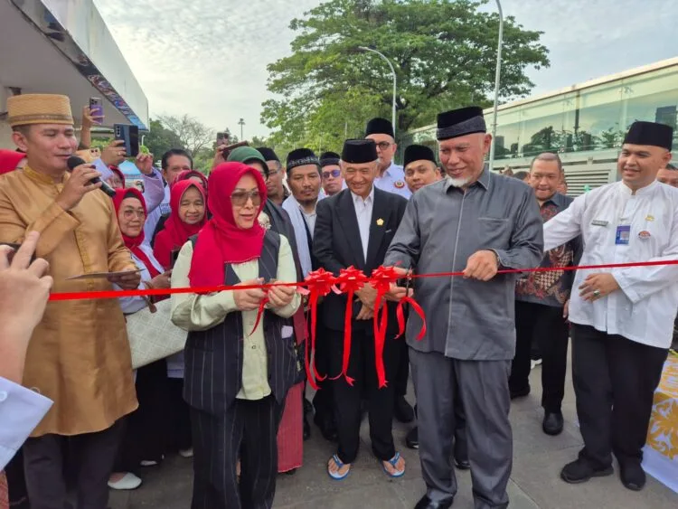Dibuka Gubernur Mahyeldi, Event Minang Day Tandai MoU Masjid Istiqlal dan Masjid Raya Syekh Ahmad Khatib Al Minangkabawi