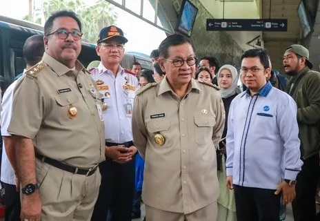Wagub Rano Rutin Naik MRT dan Transjakarta Tiap Senin