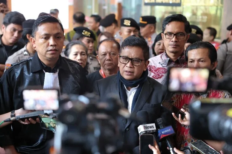 Hasto ke KPK: Jangan Karena Saya, Hak Berobat Agustiani Tio Dihalang-halangi!