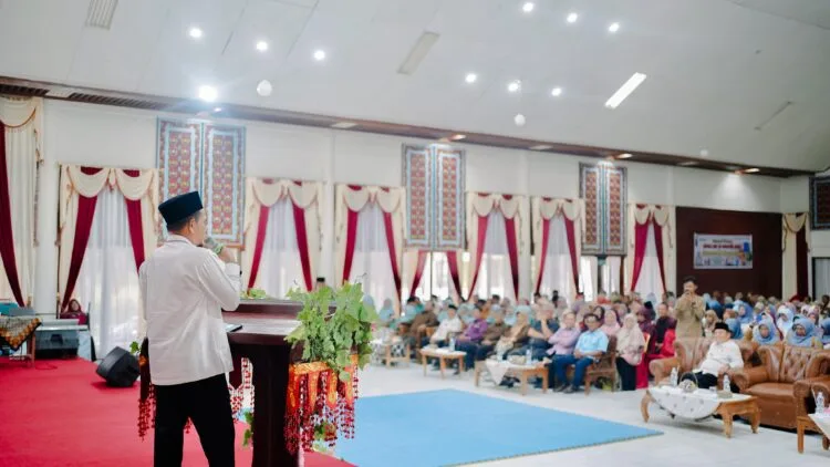 Wabup Solok H. Candra Tekankan Peran Kepala Sekolah sebagai Agen Perubahan di Forum MKKS 