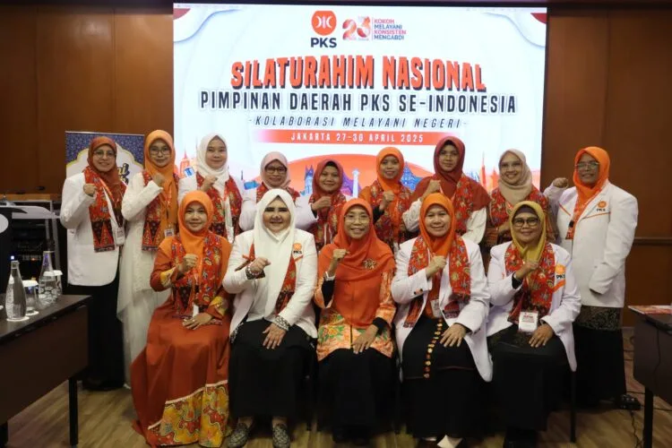 ‎Silatnas BPKD dan Milad PKS ke-23, Hj. Nevi Zuairina Tegaskan Pentingnya Peran Istri Kepala Daerah dalam Mendorong Program Sosial