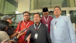 Tim Hukum Hasto Beberkan 'Segudang' Bukti Dugaan Pelanggaran Rossa Purbo Bekti Cs ke Dewas KPK