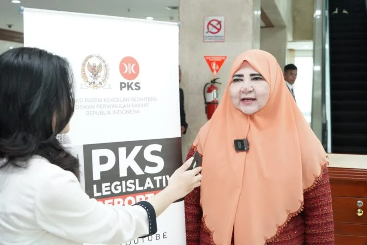 Milad PKS ke-23, Nevi Zuairina: PKS Siap Maksimalkan Pelayanan untuk Rakyat  ‎