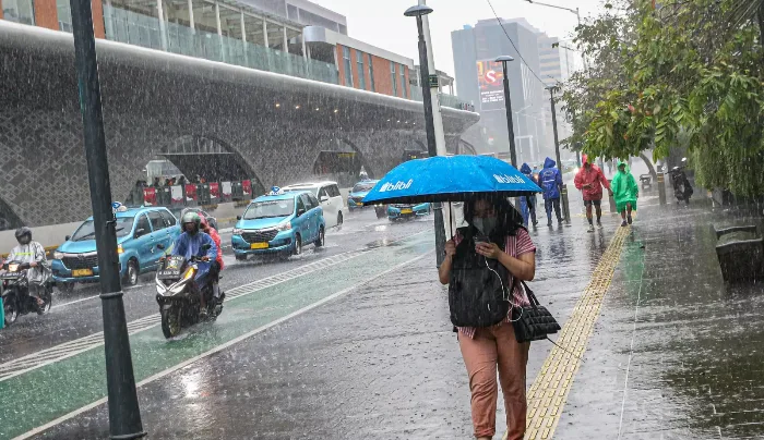 Prakiraan Cuaca Hari Ini: Mayoritas Wilayah Jabodetabek Diguyur Hujan