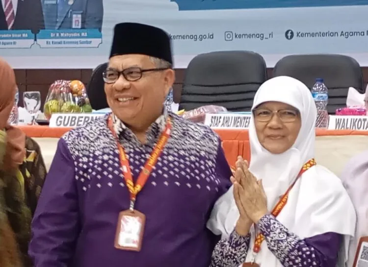 Ketua DPRD Sumbar Muhidi Berangkat Haji, Sampaikan Pesan Kepada Jemaah Kloter Pertama