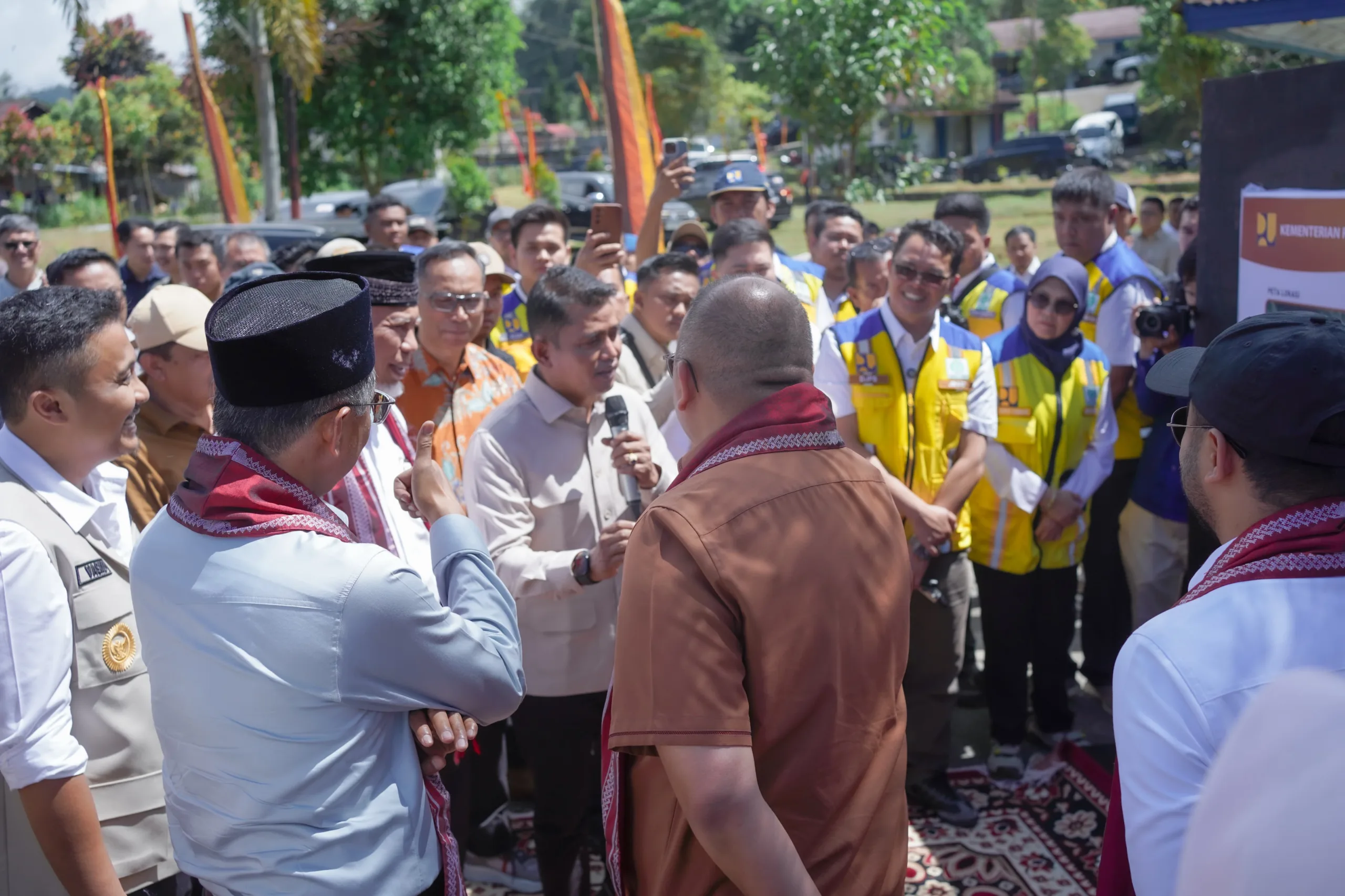 Menteri Pekerjaan Umum Dody Hanggodo Kunjungi Lokasi Pembangunan Sekolah Rakyat di Solok Sumbar