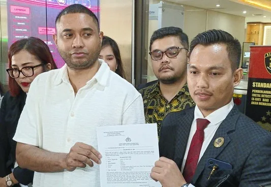 Rayen Pono Tetap Lanjutkan Perkara Kepleset Lidah Ahmad Dhani ke Bareskrim Polri