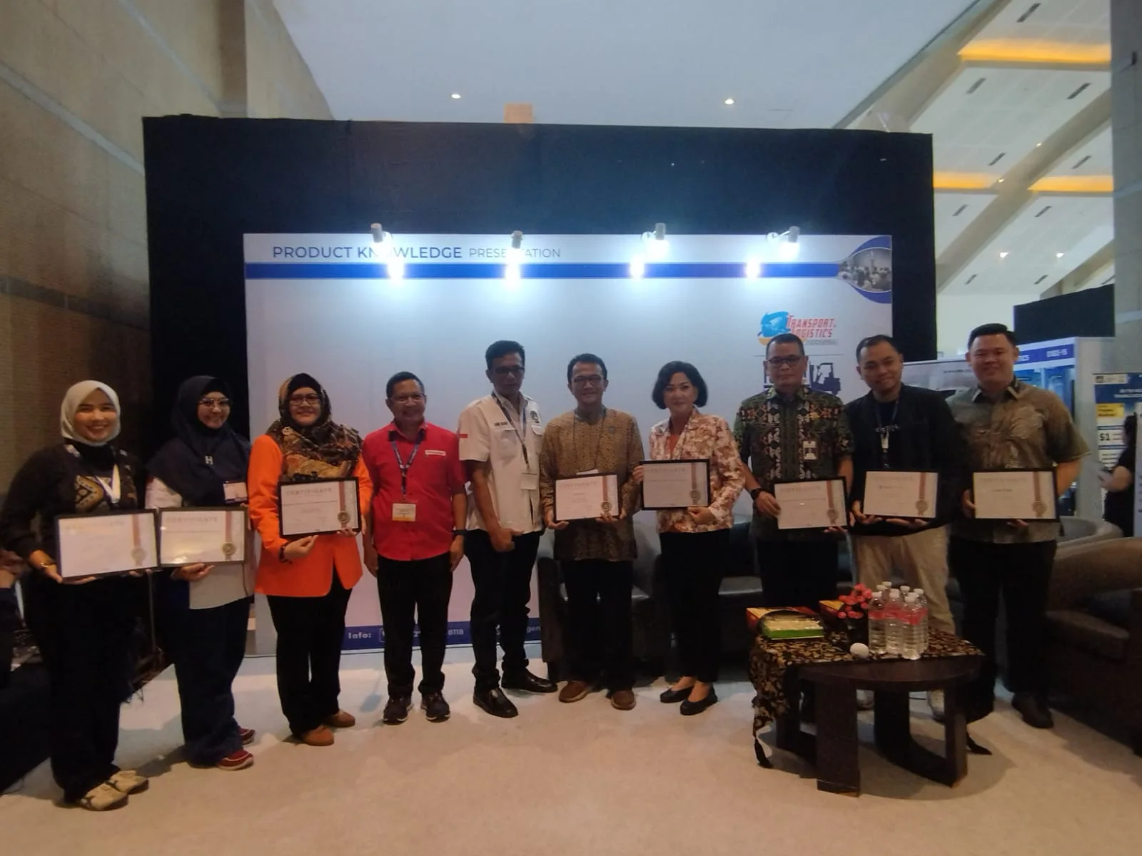 Tema Seminar: Efisiensi Rantai Pasok UMKM melalui Integrasi Logistik dan Transportasi Digital