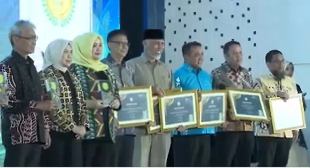 Berturut-turut, Pemprov Sumbar Kembali Raih Anugerah Adinata Syariah 2025