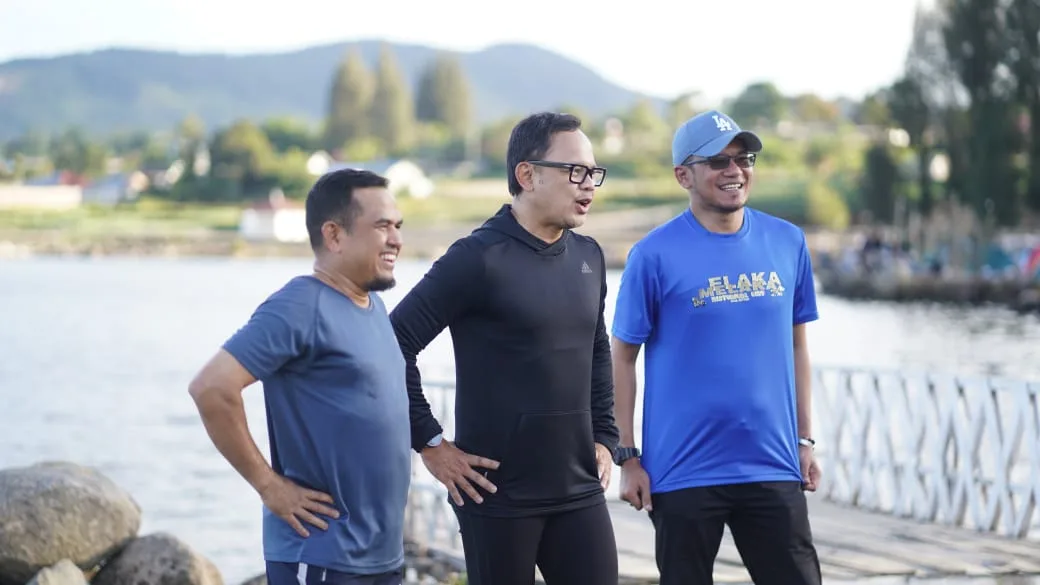 Wakil Menteri Dalam Negeri Kagumi Keindahan Danau Diatas, Dorong Investasi Pariwisata di Kabupaten Solok
