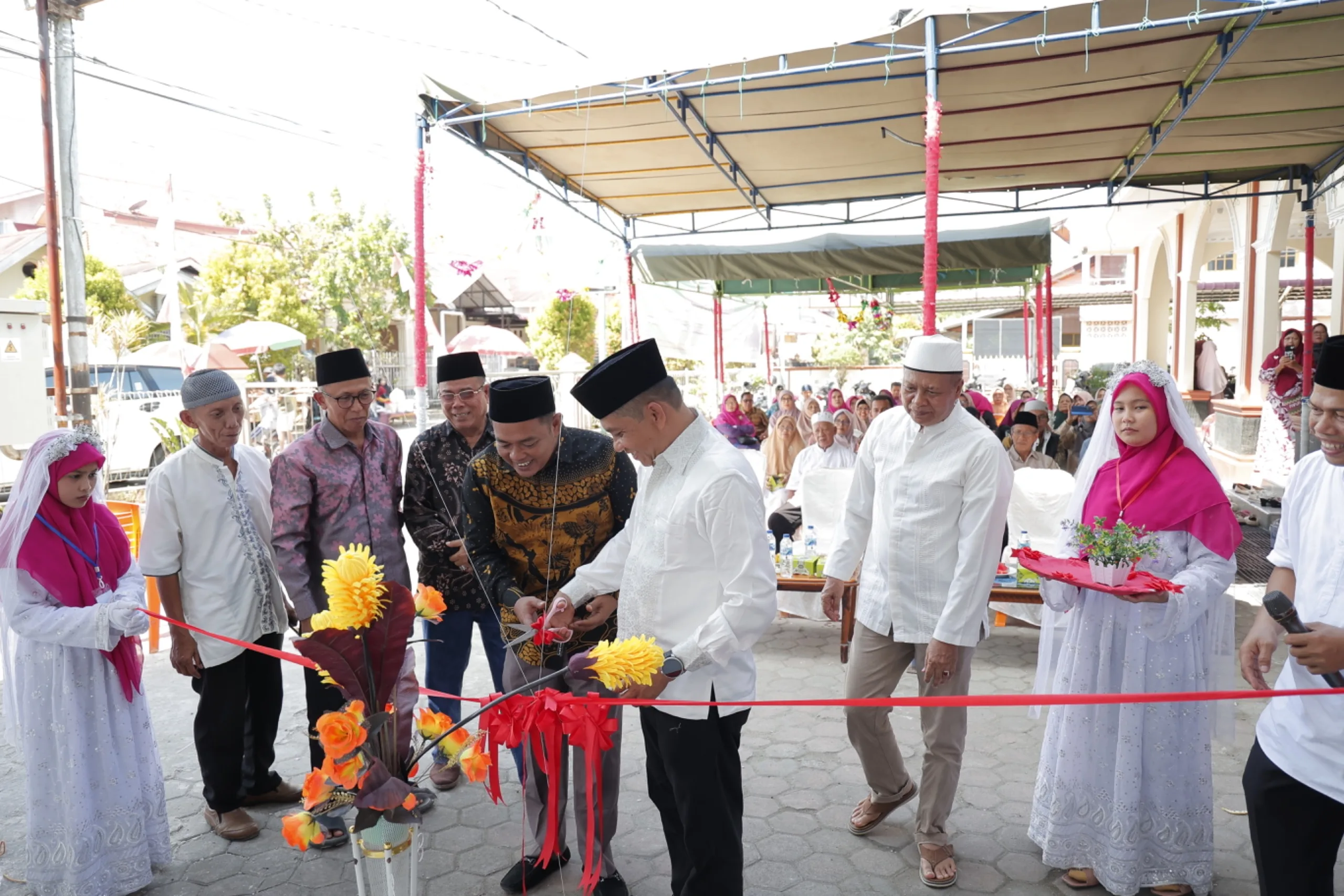 Ketua Sementara DPRD Sumbar Resmikan Gedung TPQ Miftahul Jannah, Ingatkan Bahaya Narkoba dan LGBT