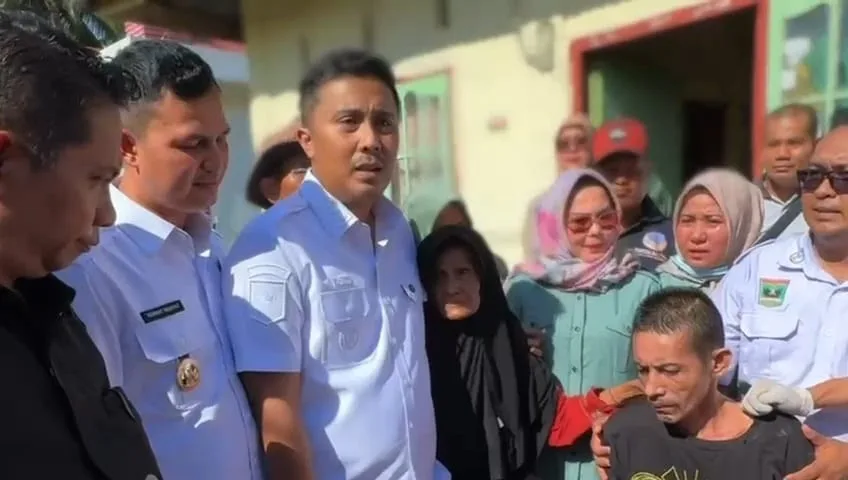 Wagub Vasko Bebaskan Antoni yang Bertahun-tahun Hidup Dalam Pasung