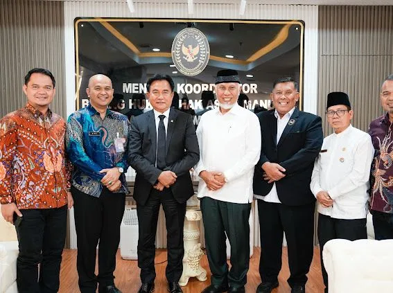 Temui Prof. Dr. Yusril Ihza Mahendra, Gubernur Mahyeldi Minta Abu Hanifah Dijadikan Pahlawan Nasional