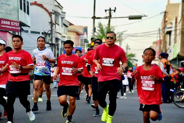 Ribuan Pelari Antusias Ikut Soekarno Run 2025 di Solo