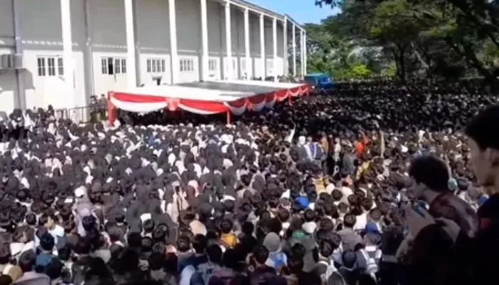 Job Fair Bekasi Ricuh, Legislator Senayan Kritisi Penyelenggara dan Pemda