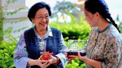 Bersama Foodblogger Dianxi Xiaoge, Megawati Nikmati Makanan Khas Tradisional Yunnan