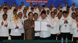 Bupati Solok Jon Firman Pandu Dilantik sebagai Wakil Ketua Umum APKASI Periode 2025-2030