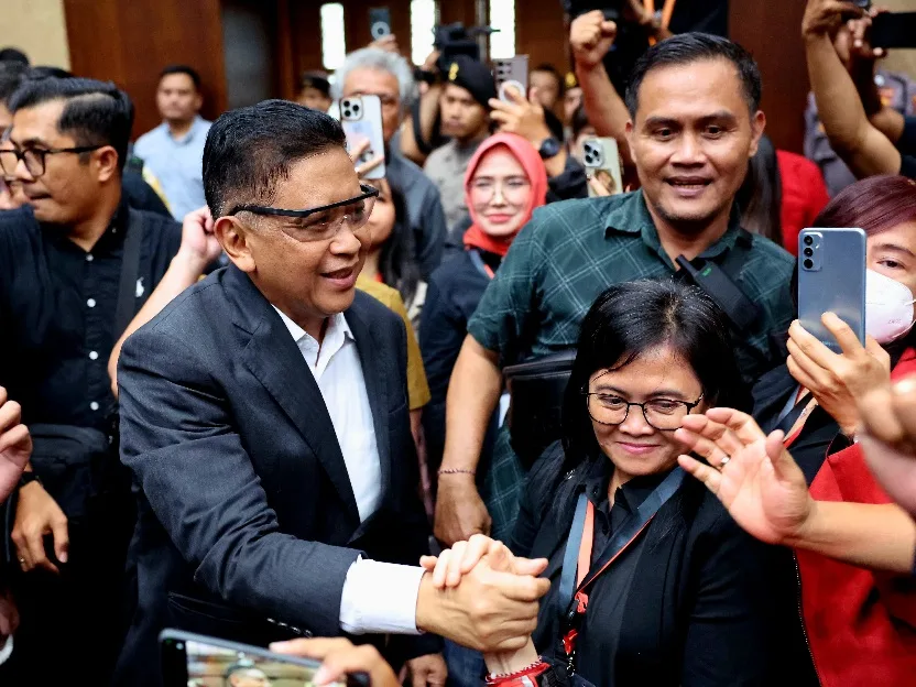 Tegaskan Perkara Hasto Receh, Pengurus PDIP di Yogyakarta Bawa Koin ke Pengadilan