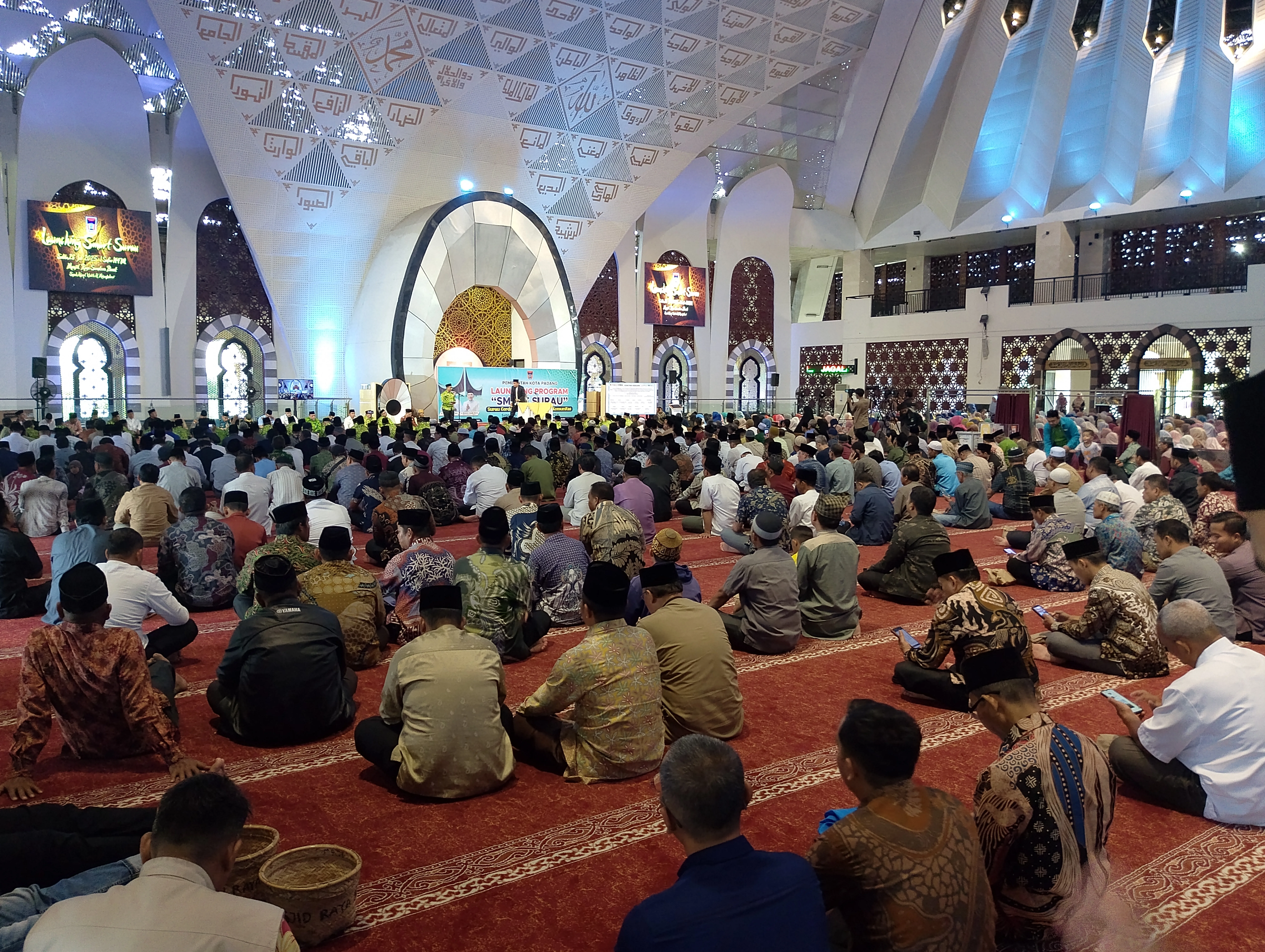 Pemko Padang Luncurkan Program “Smart Surau”, Digitalisasi Kegiatan Masjid untuk Pembinaan Karakter Generasi Muda