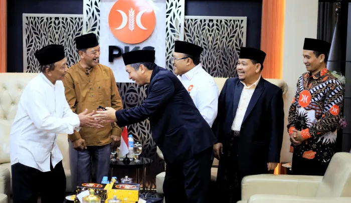 Kiyai dan Ulama Berlatar Belakang NU Kunjungi DPP PKS