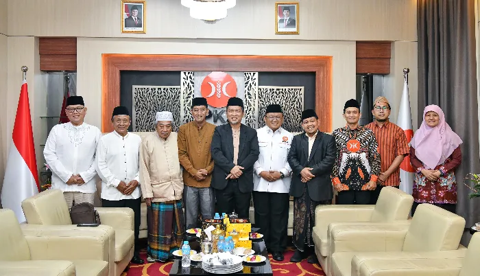 Kiyai dan Ulama Berlatar Belakang NU Kunjungi DPP PKS