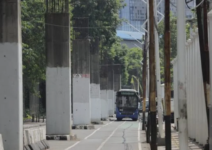 Rencana Gubernur Pramono Membongkar Tiang Monorel di Rasuna Said dan Asia Afrika Terhambat "Orang Lama"