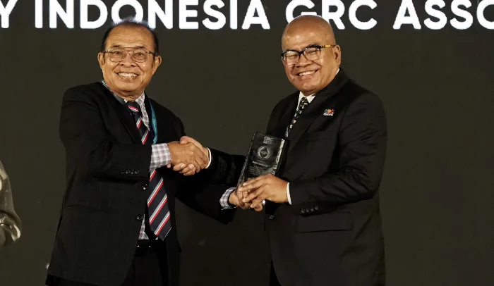 Amien Sunaryadi Dianugerahi GRC Lifetime Achievement Award 2025