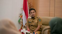 Gerak Cepat Pemprov Sumbar Tindaklanjuti Video Viral Bidan di Pasaman Seberangi Sungai demi Pasien Penderita TBC