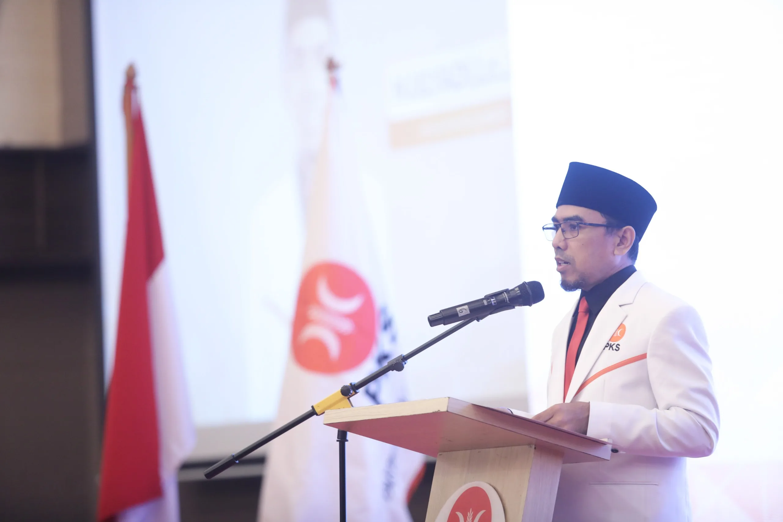 PKS Sumbar Kukuhkan Pengurus Baru, Tegaskan Komitmen Pelayanan Publik dan Dukungan Palestina