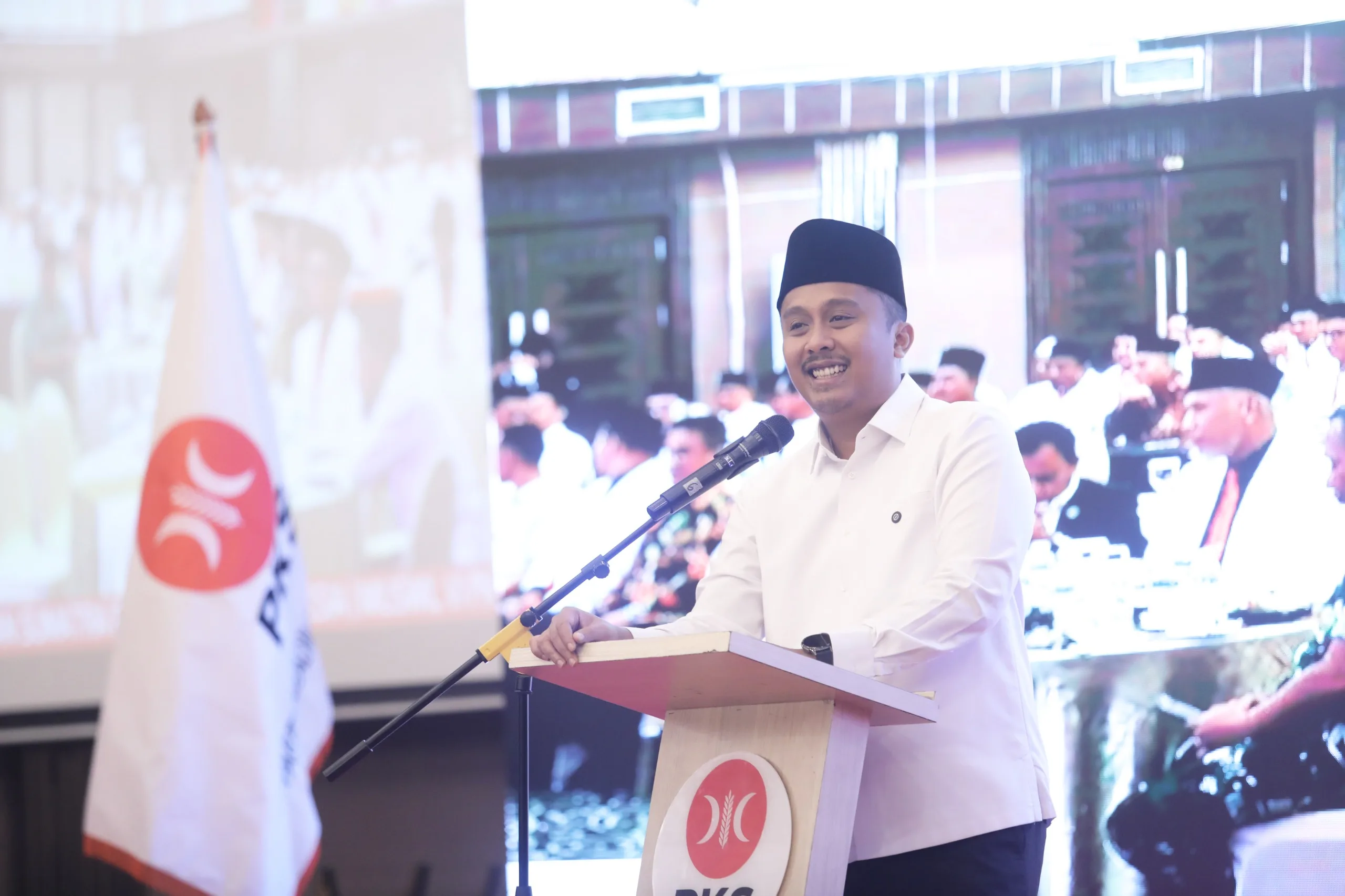 PKS Sumbar Kukuhkan Pengurus Baru, Tegaskan Komitmen Pelayanan Publik dan Dukungan Palestina