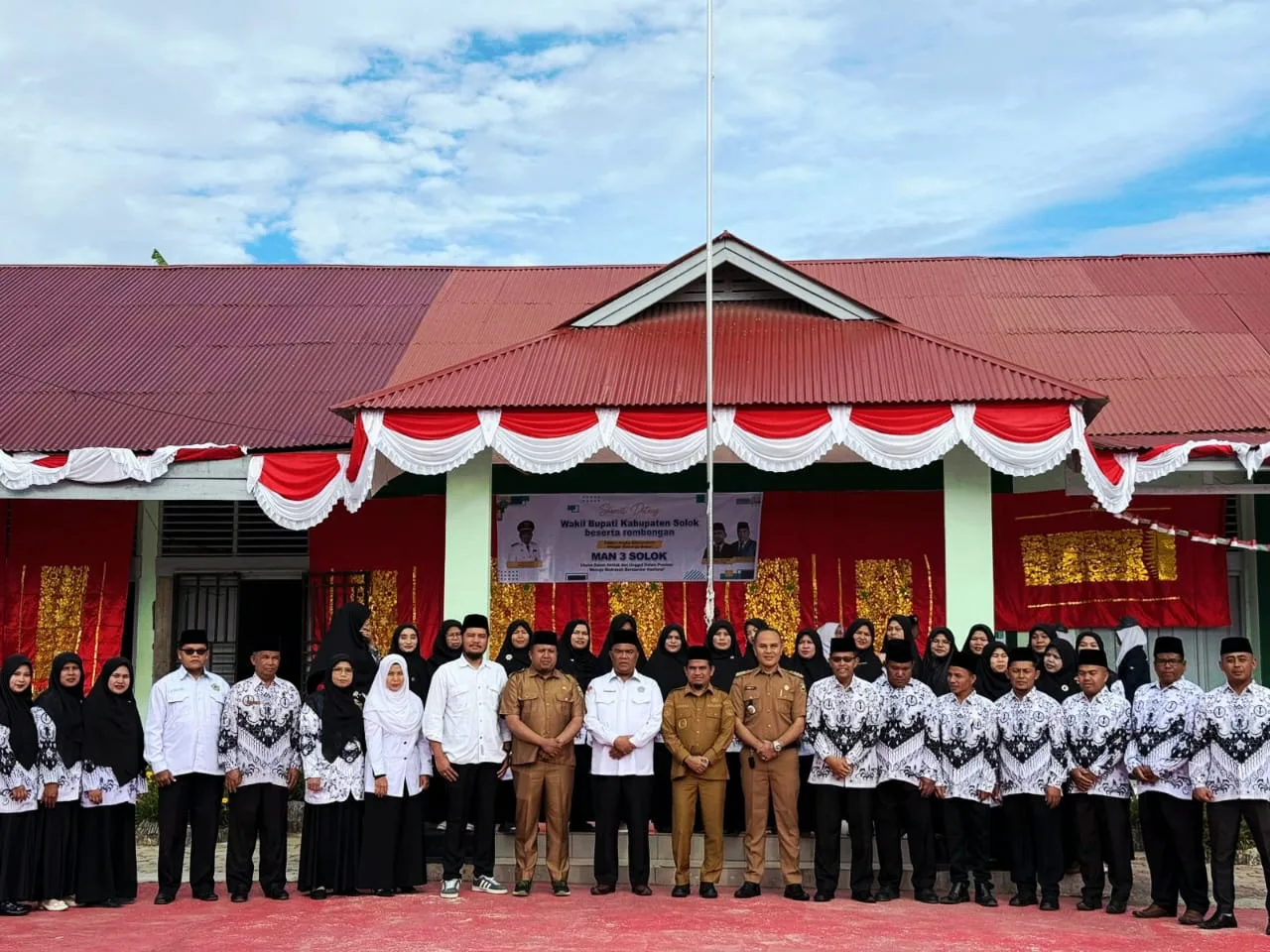 Wakil Bupati Solok Berikan Motivasi Kepada Siswa MAN 3 Solok untuk Raih Cita-Cita Tinggi