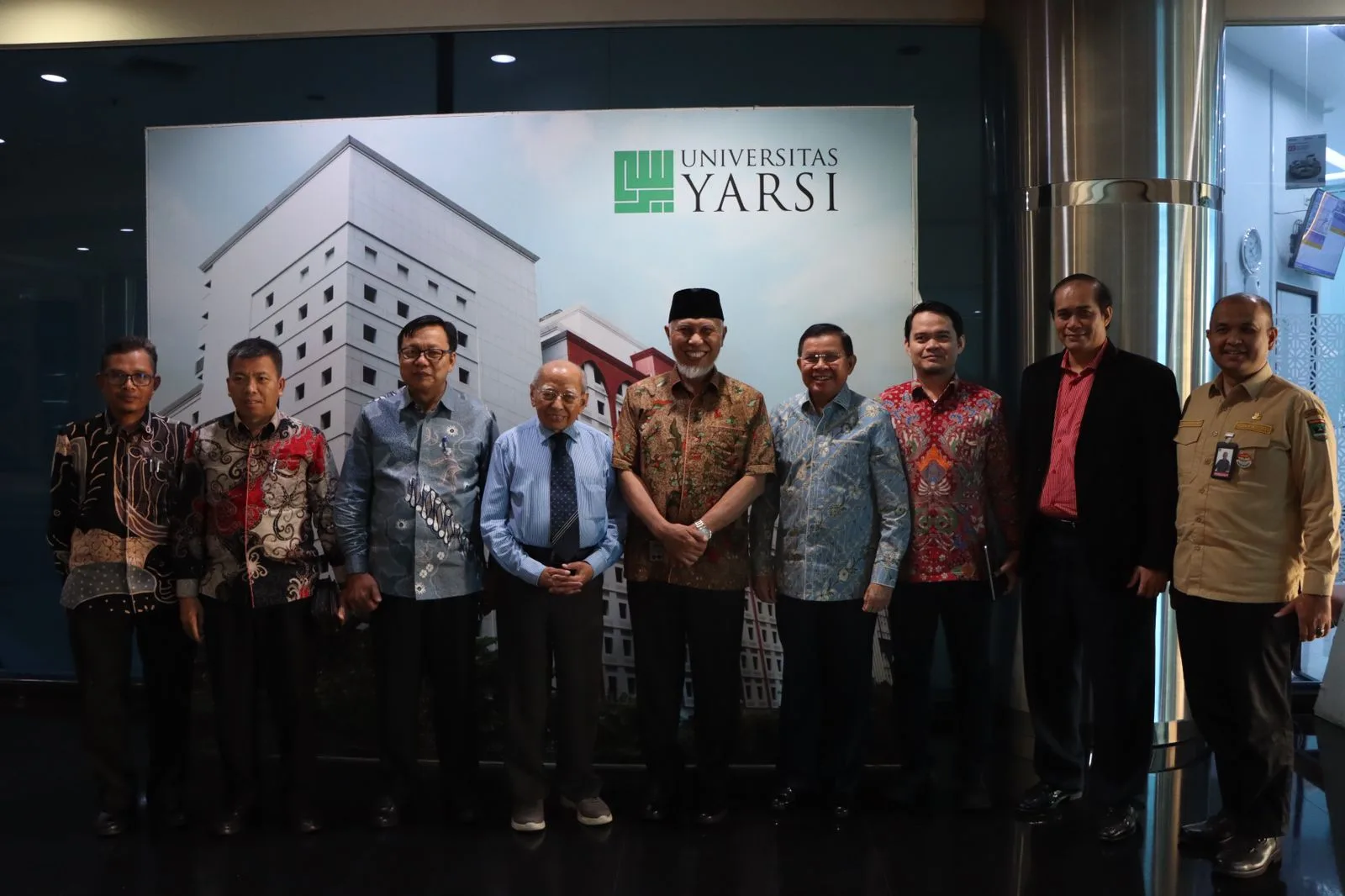 Berkunjung ke Universitas YARSI, Mahyeldi: Pendidikan Sumbar Harus Mencetak Generasi Berdaya Saing Global