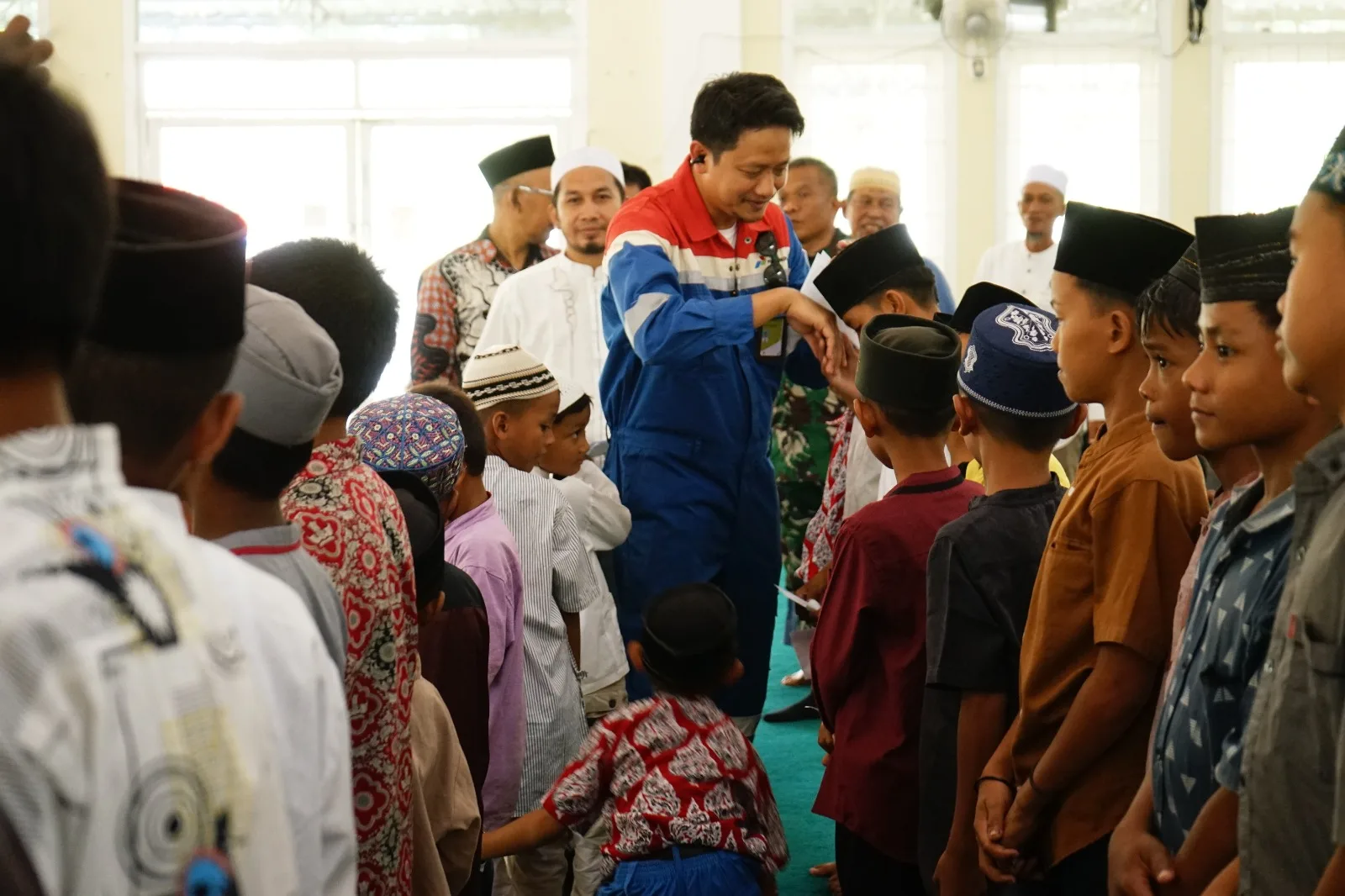 PEP Pangkalan Susu Tajak Sumur Baru, Gelar Syukuran Bersama Anak Yatim dan Dhuafa di Pulau Panjang