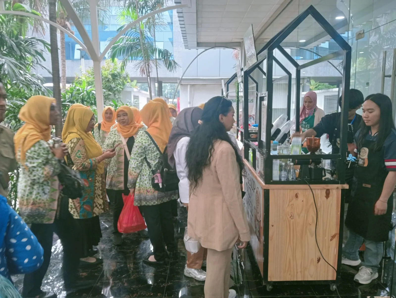 Ma'Ci Coffee Koja, Semangat Wirausaha Muda Pada Bazar PKK Expo 2025 di Balaikota