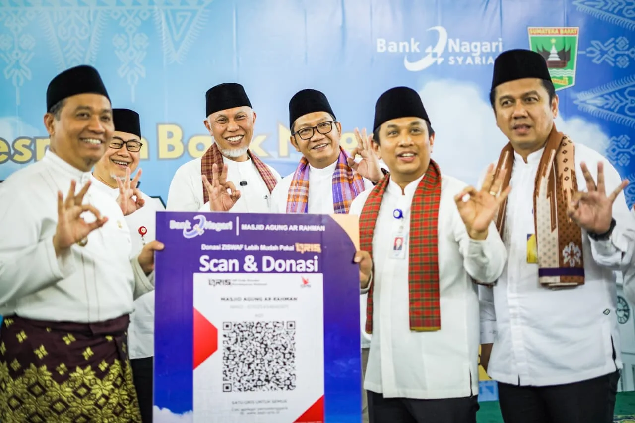 Gubernur Sumbar Resmikan Kantor  Bank Nagari Syariah di Pekanbaru