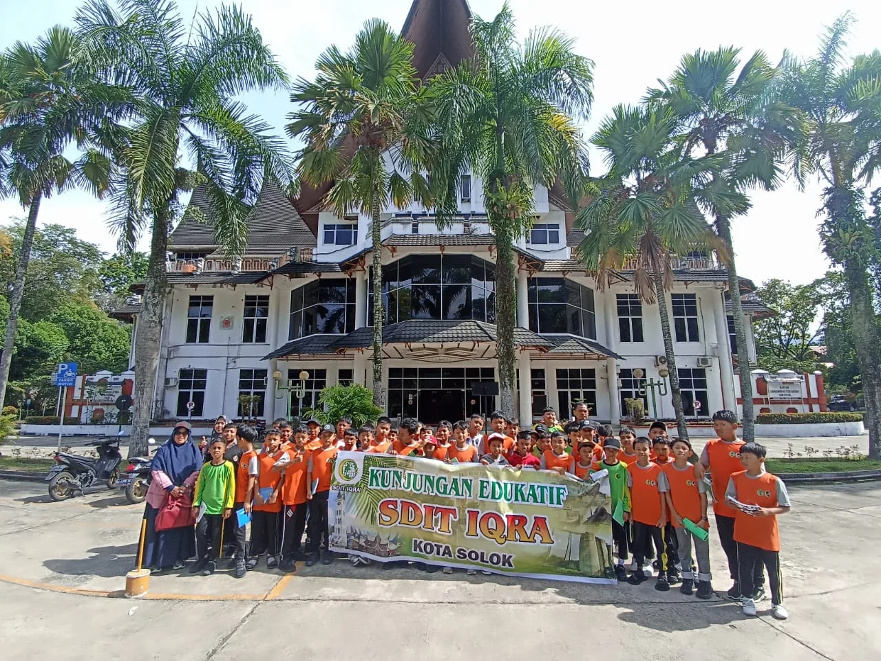 Siswa Kelas VI SDIT Iqra Kota Solok Laksanakan Kunjungan Edukatif ke Semen Padang