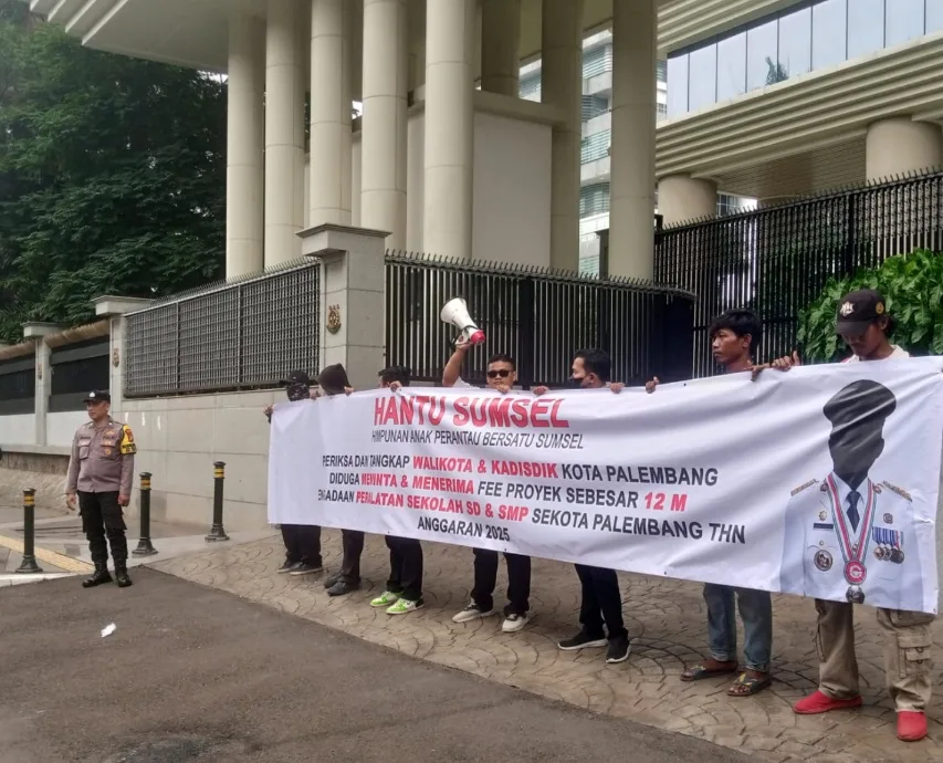 Aksi Demo HANTU Sumsel: Wali Kota Palembang Ratu Dewa Diduga Terlibat Fee Proyek Pendidikan Rp84 Miliar