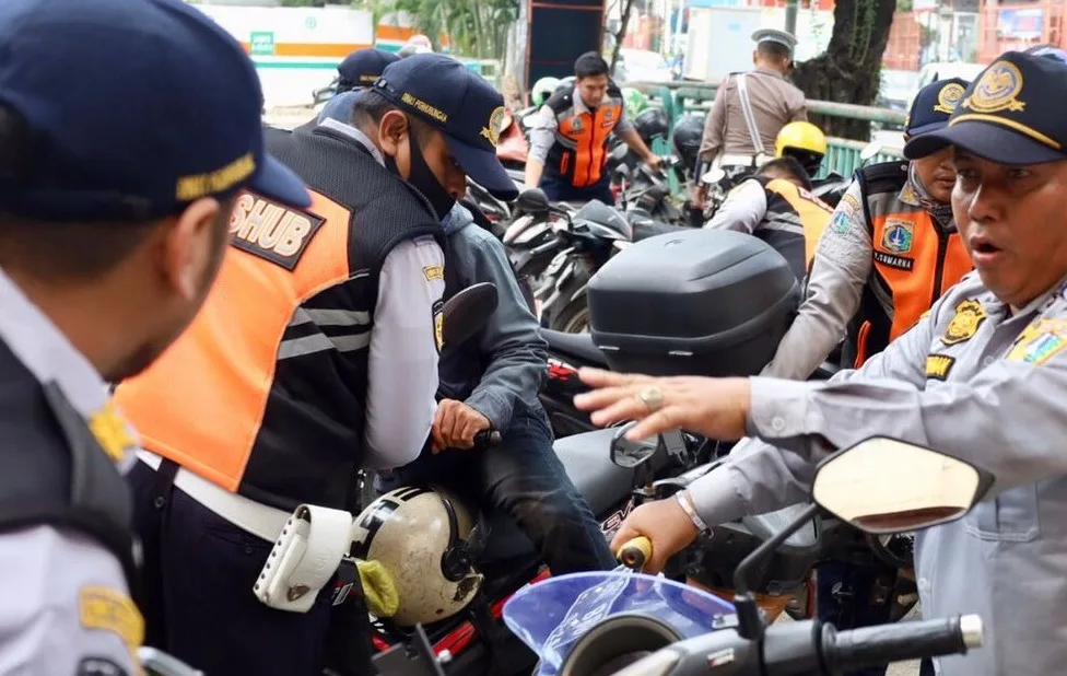 Dishub DKI Lakukan Penataan Parkir On Street di Jalan Mayjen Sutoyo Cawang
