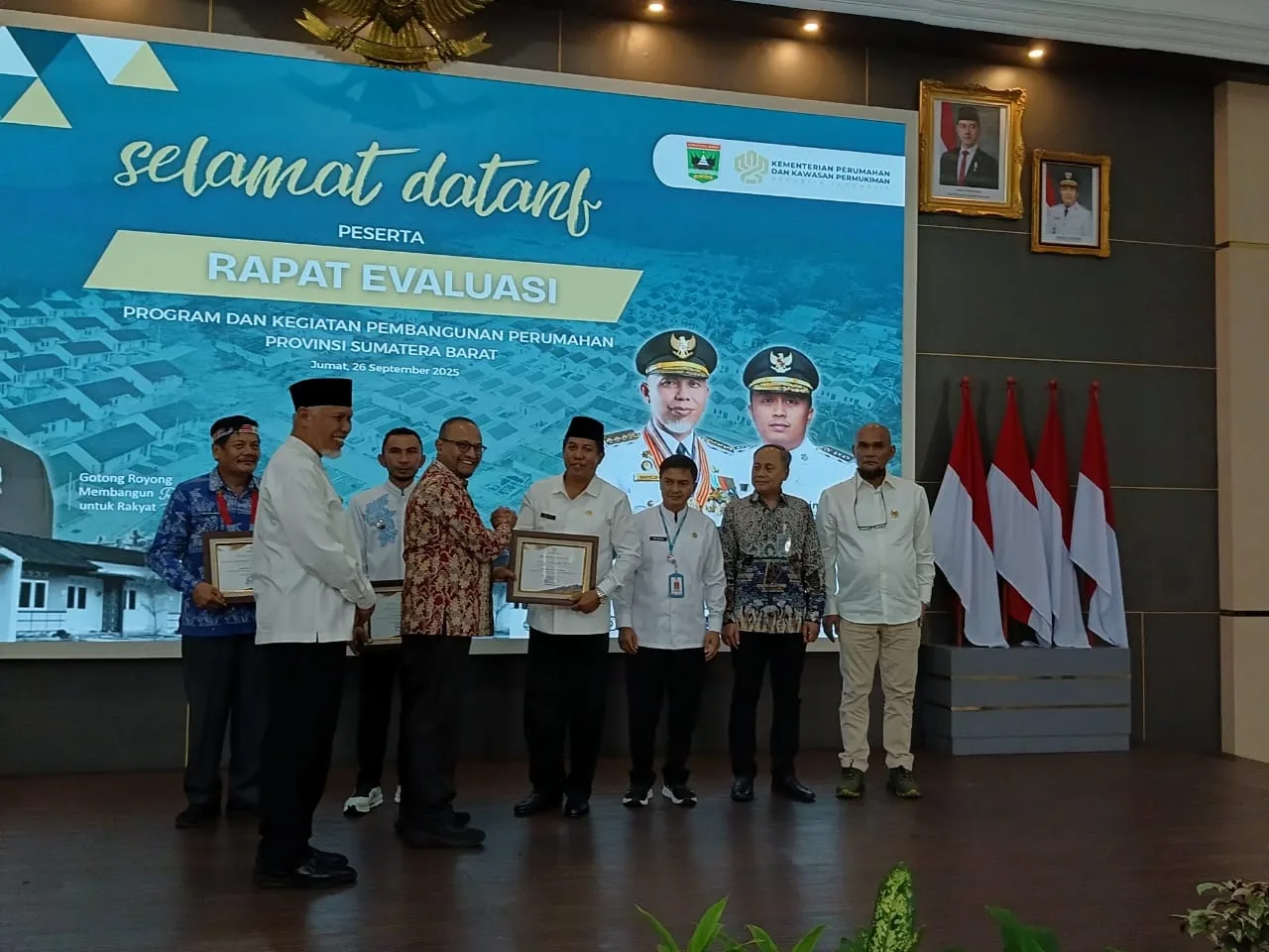 Gubernur Mahyeldi Hadiri Rapat Evaluasi Pembangunan Perumahan