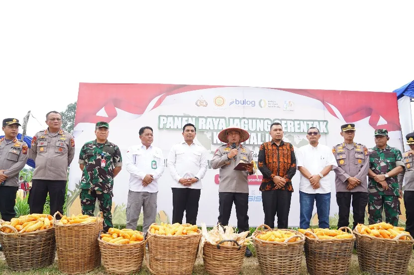 Kapolda Riau Pimpin Panen Raya Jagung Serentak Kuartal III di Pekanbaru