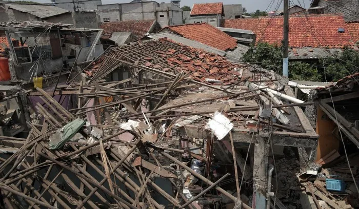 Ledakan Misterius Guncang Pamulang, 7 Warga Luka dan 8 Rumah Rusak