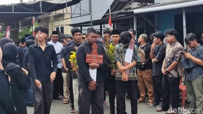 DPR Desak Kematian Mahasiswa Amikom Yogya Saat Aksi Unjuk Rasa Diusut Tuntas