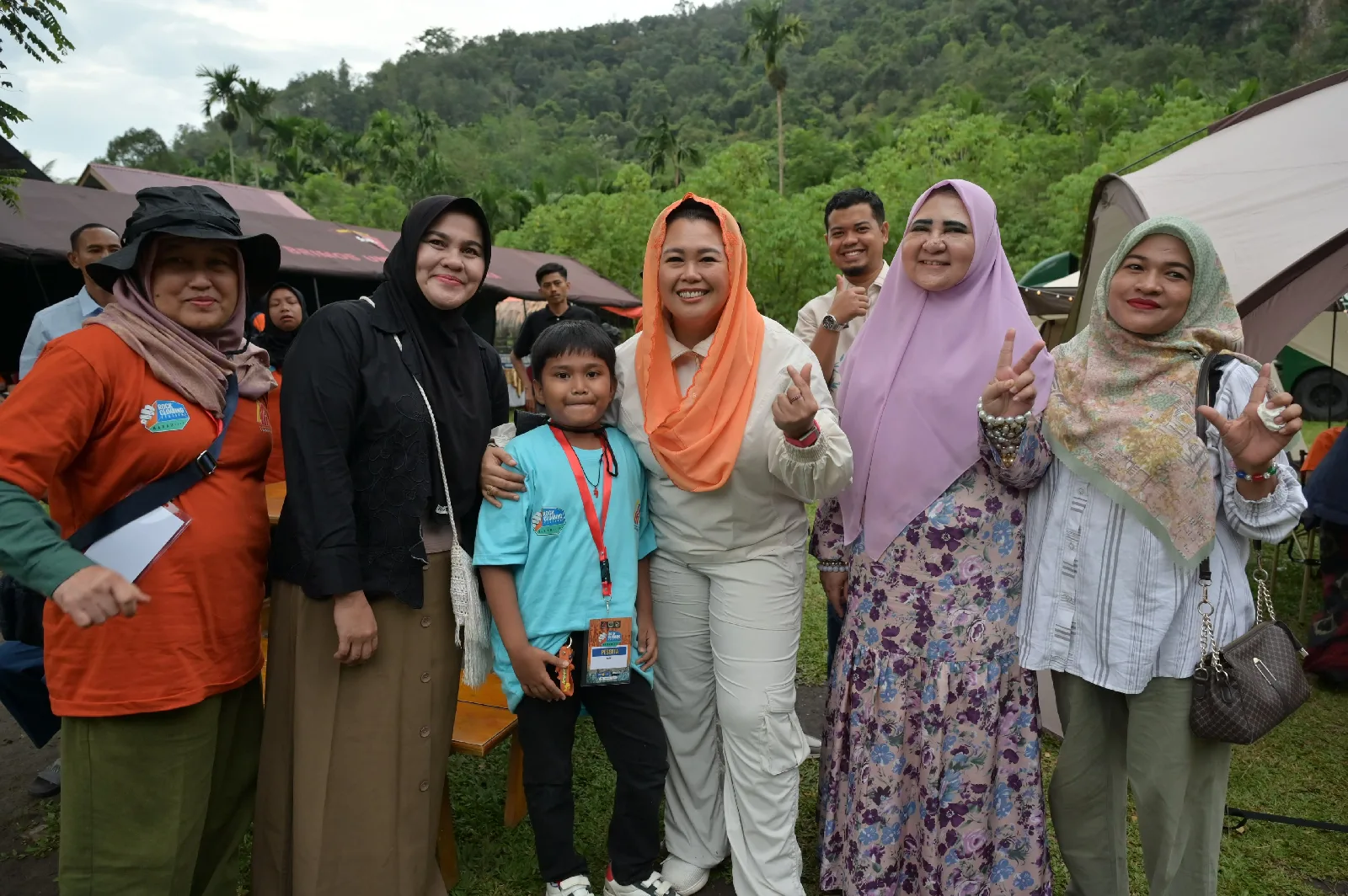 Nevi Zuairina Hadiri Festival Panjat Tebing Lembah Harau 2025, Dorong Sport Tourism Sumbar