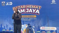 PAM Jaya Guyurkan Bantuan Sembako Gratis di Pademangan
