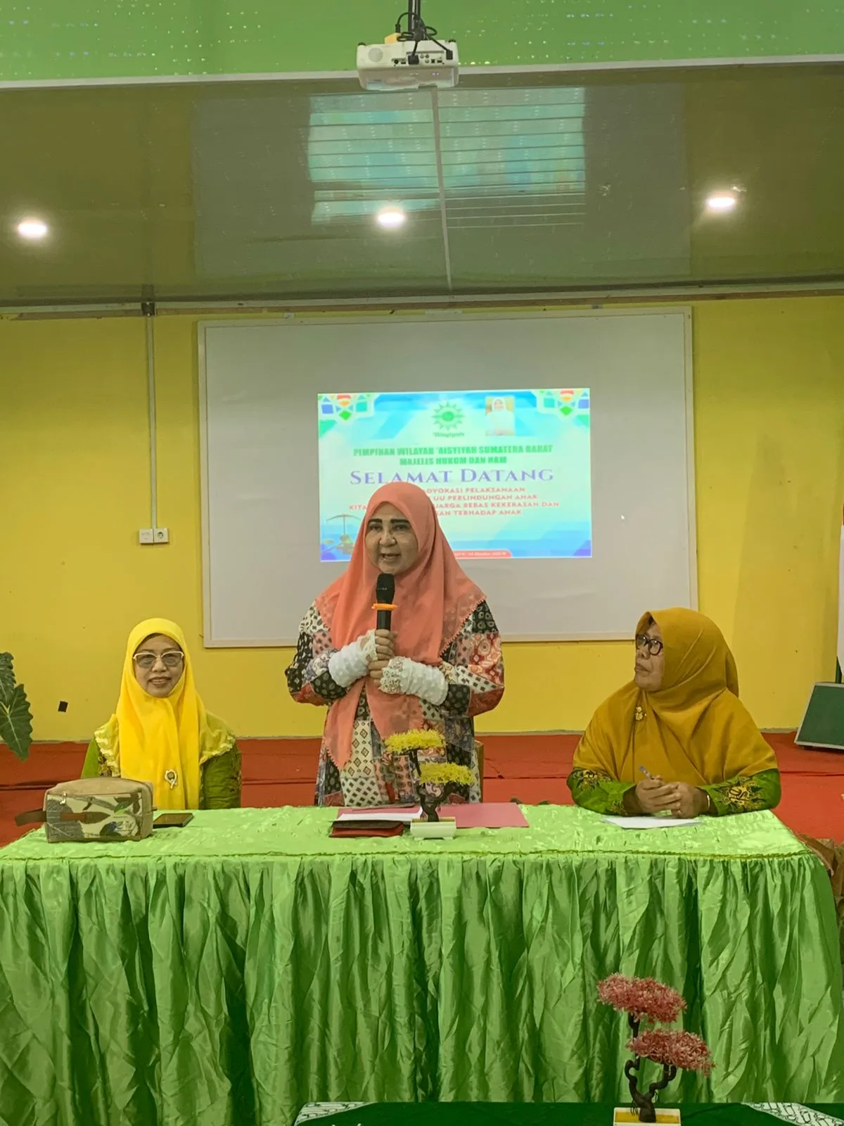 Nevi Zuairina Apresiasi ‘Aisyiyah: Konsisten Perjuangkan Perlindungan Perempuan dan Anak di Sumatera Barat