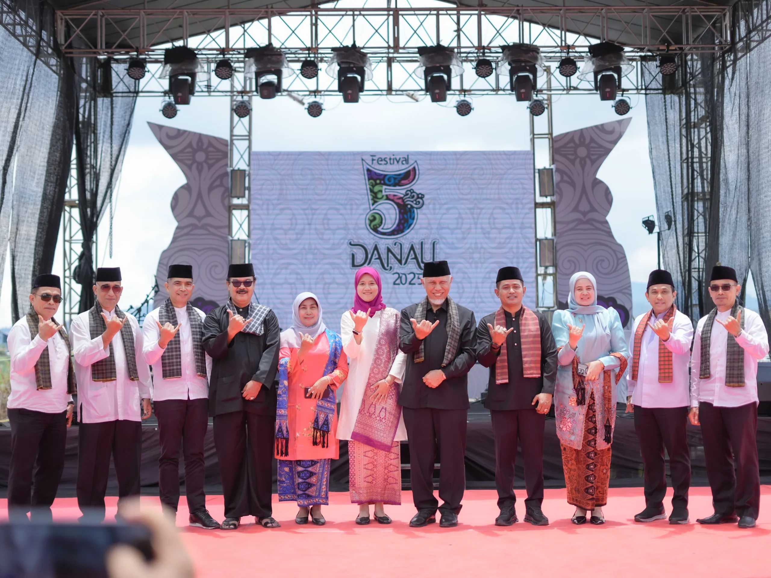Festival 5 Danau 2025 Resmi Ditutup, Kabupaten Solok Mantapkan Langkah Menuju Wisata Dunia