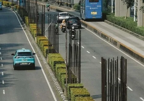Pramono Gatal Ingin Bereskan Tiang Monorel Mangkrak di Jalan Rasuna Said