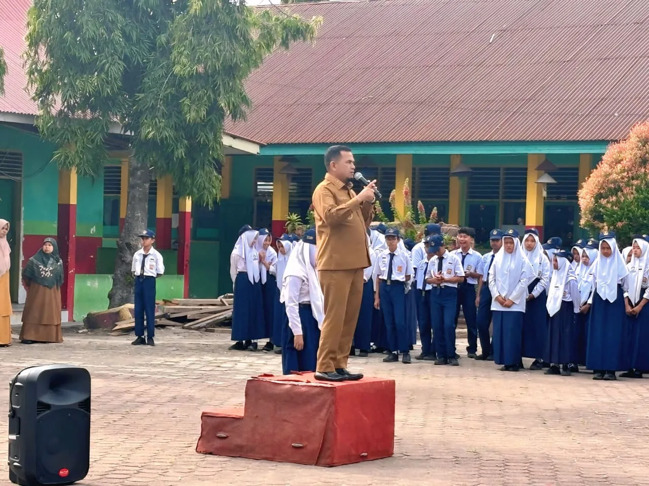 Wakil Bupati Solok Tekankan Pentingnya Niat, Disiplin, dan Kesungguhan dalam Menuntut Ilmu