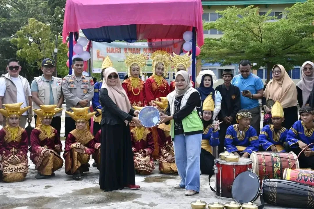 Diedukasi, Anak-Anak Pasie Nan Tigo Semakin "Boneh"