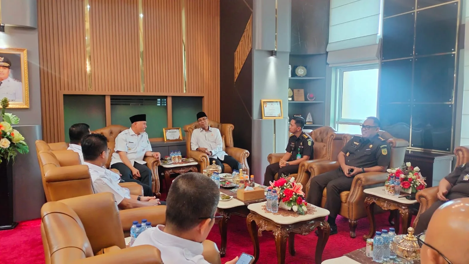 Silaturahmi Hangat, Mahyeldi dan Kajati Muhibuddin Kompak Bangun Sumbar Lebih Baik